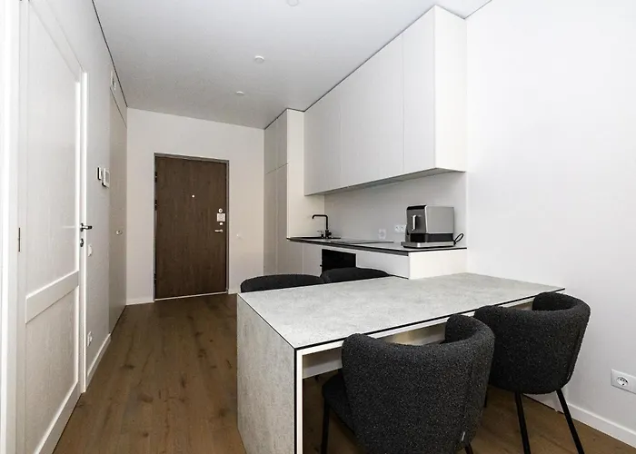 Coastal Haven Retreat, By Cohost * パランガ